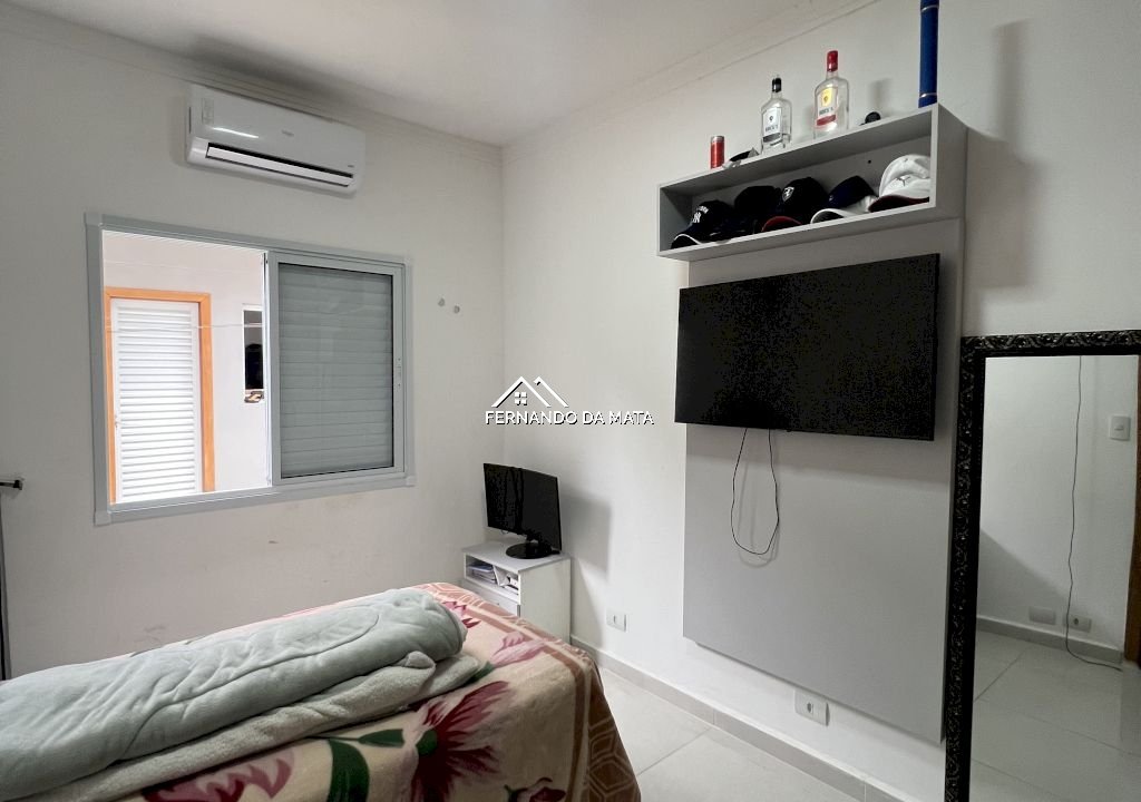 Imagem imóvel Casa em Mongaguá com 4 dormitórios