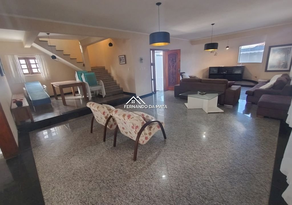 Imagem imóvel Sobrado em Mongaguá com 7 dormitórios